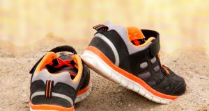 Kinderschuhe: Fußschäden vorbeugen mit richtig sitzenden Schuhen