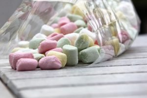 Farbstoffe in Lebensmitteln – Gefährliche Azofarben und E-Nummern genau erklärt Farbstoffe in Lebensmitteln