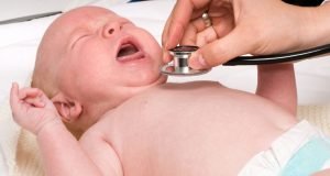Vorsorgeuntersuchungen für das Baby - Das passiert noch in der Klinik