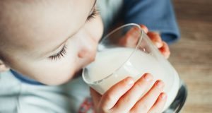 Ernährung bei Kuhmilchallergie - So füttern Sie Ihr Baby richtig