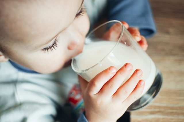 Ernährung bei Kuhmilchallergie - So füttern Sie Ihr Baby richtig