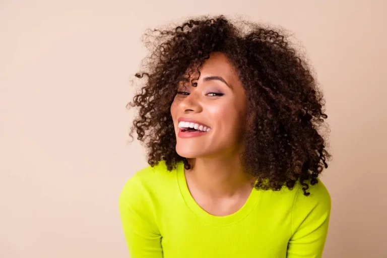 Veneers: Funktion, Arten, Behandlungsablauf & Kosten